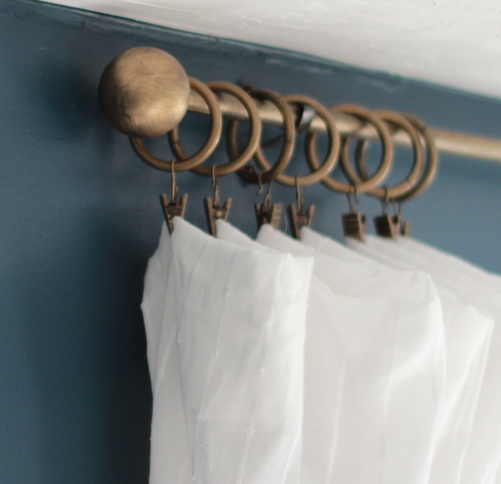 16 Creative DIY Curtain Rods Ideas