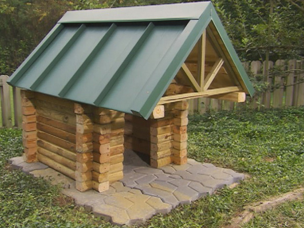 Log Cabin Doghouse