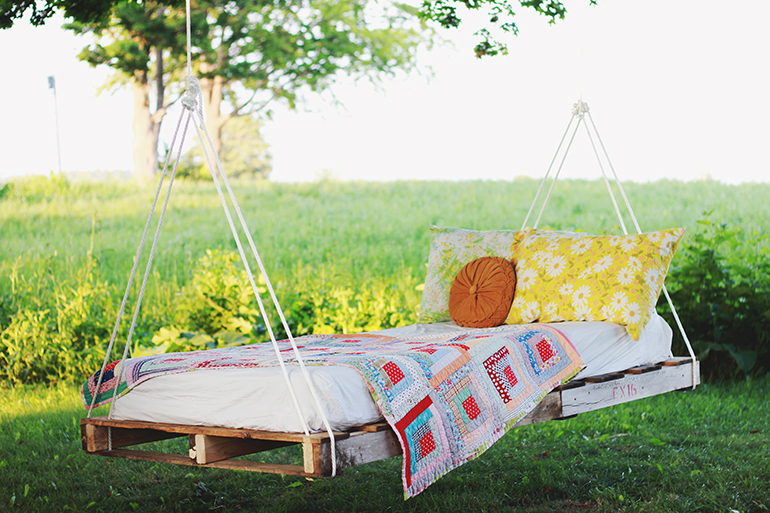 Pallet Swing Bed