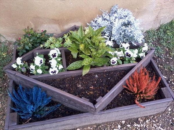 Pallet Planter Designed In Very Different Way