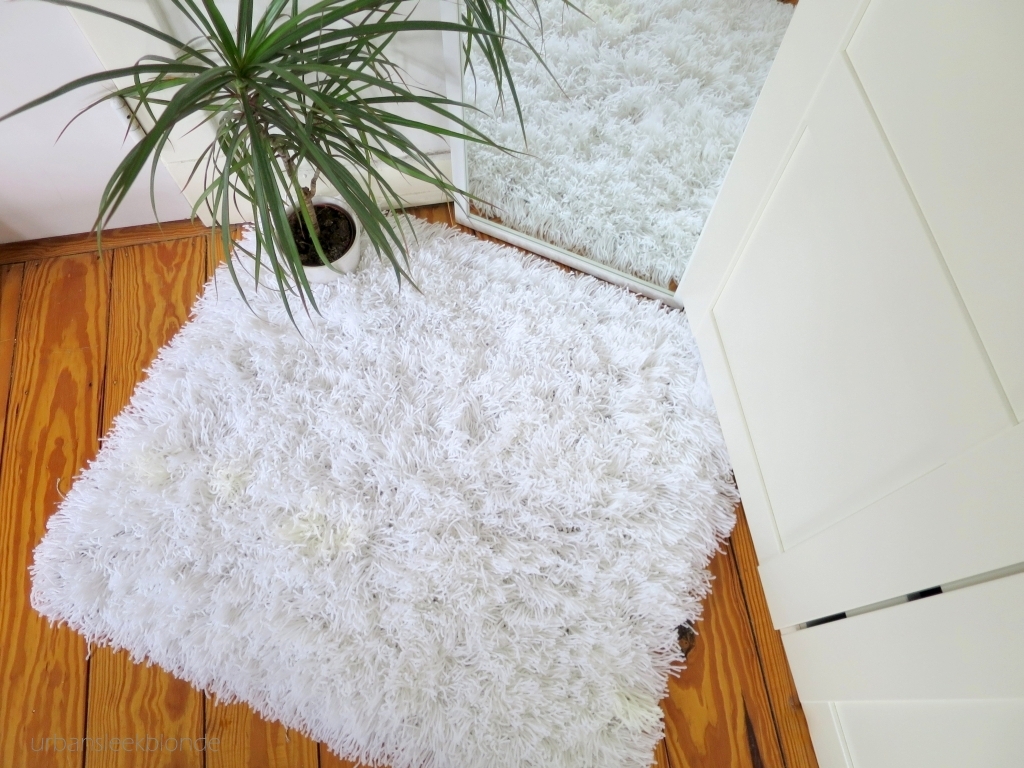 fluffy yarn rug