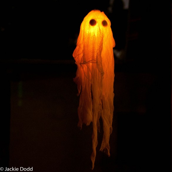 glow in the dark ghosts