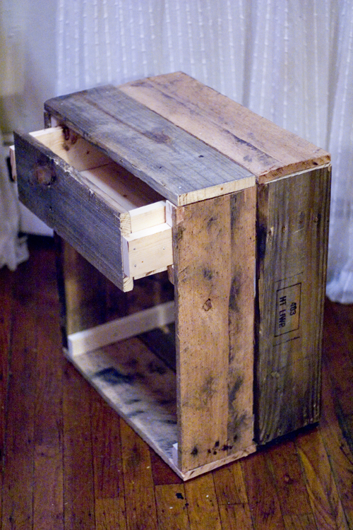 15 Spectacular DIY Projects Using Reclaimed Wood