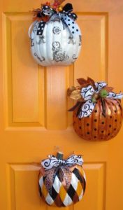 Pumpkin door decor